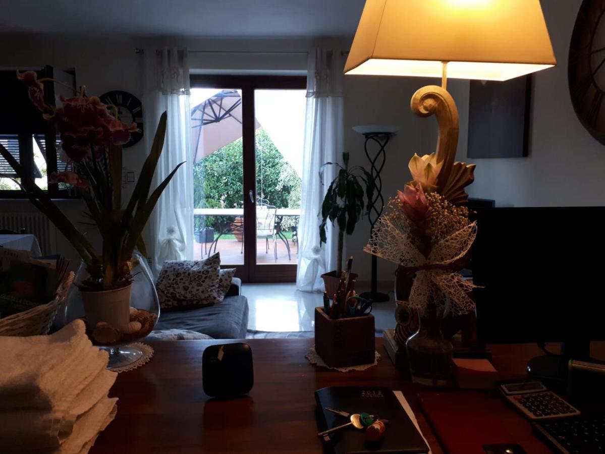 Mirbea Bed & Breakfast Cisano sul Neva Екстериор снимка